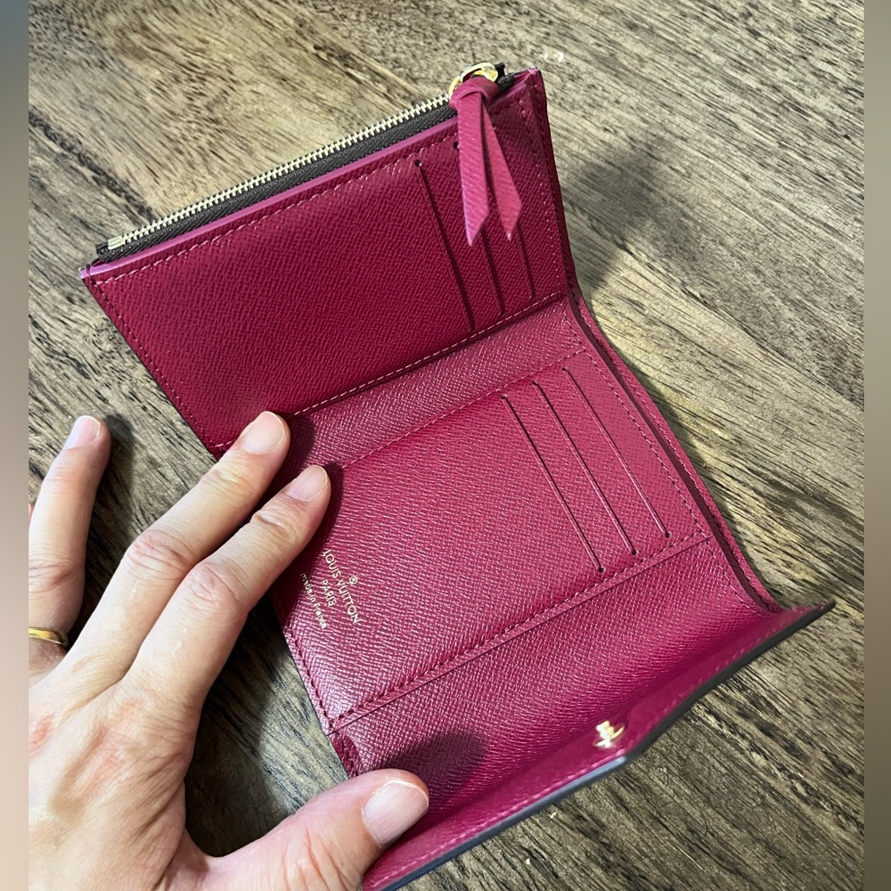 Authentic Louis Vuitton LV compact Victorine wallet - Picture 5 of 8